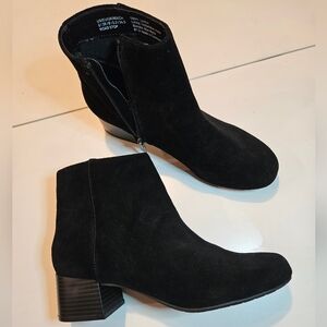 Reaction Kenneth Cole Black Ankle Booties